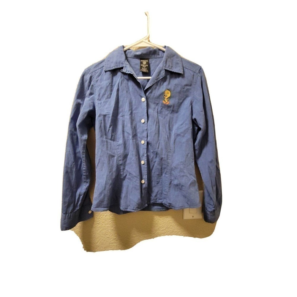 Warner Brothers Studios Womens Long Sleeve Chambray Button Up With Tweety Bird